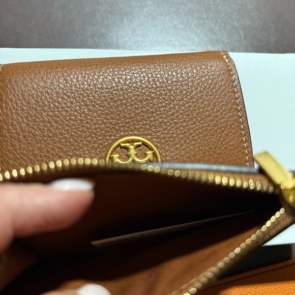 NWT Tory Burch Brown Leather Wallet - Picture 5 of 10